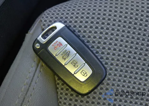 2013 Hyundai Sonata Se 2.0T z USA, uszkodzony, nr VIN 5NPEC4AB6DH741699